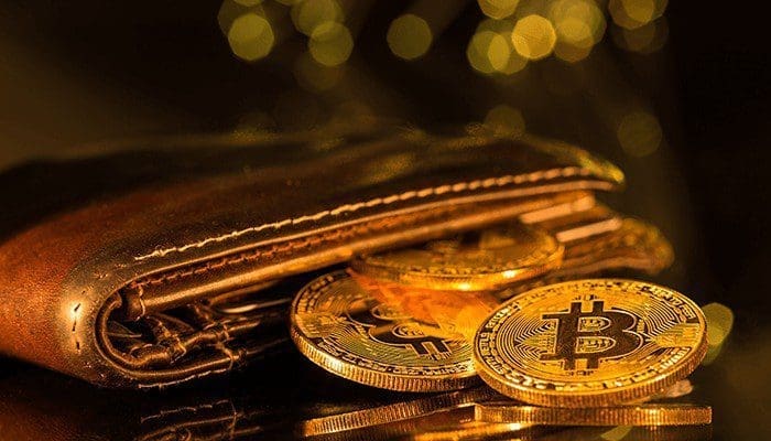 Una wallet de Bitcoin con décadas de antigüedad cobra vida de repente