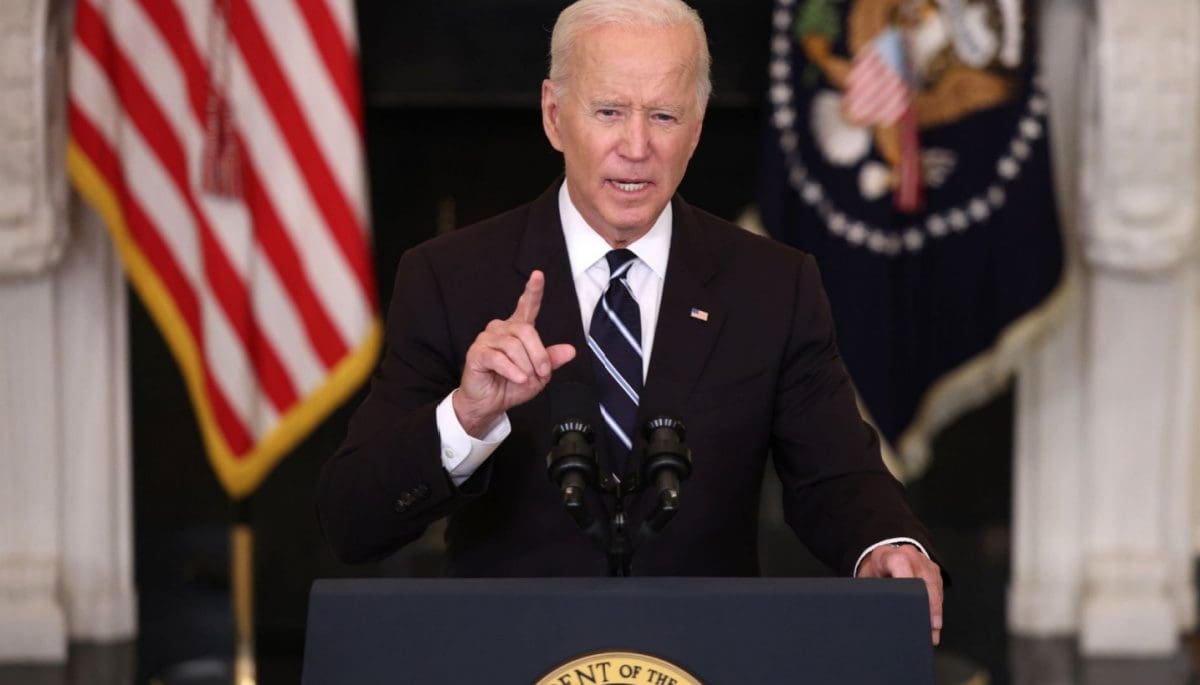 Políticas crypto podrían hacer perder a Biden, advierte este magnate