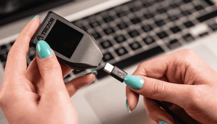 El fabricante de las wallets Trezor fabricará sus propios chips