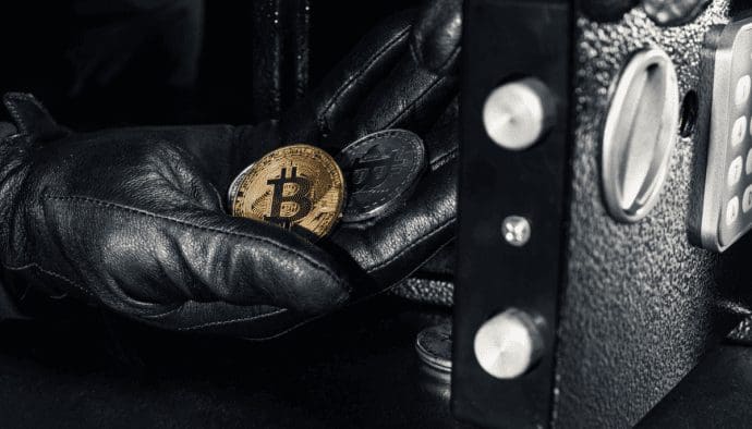 Caso de lavado crypto apunta a la policía: Jefe detenido por corrupción