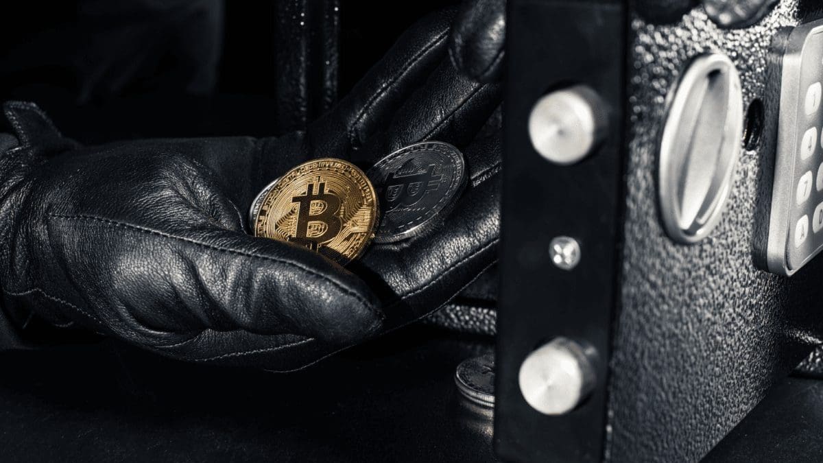 Caso de lavado crypto apunta a la policía: Jefe detenido por corrupción