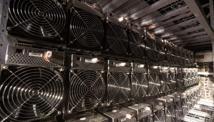 Bitcoin miner reserves bereiken laagste punt in 12 jaar