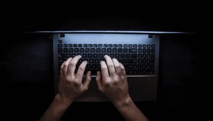 Los hackers quieren robarte cryptos con un nuevo virus informático