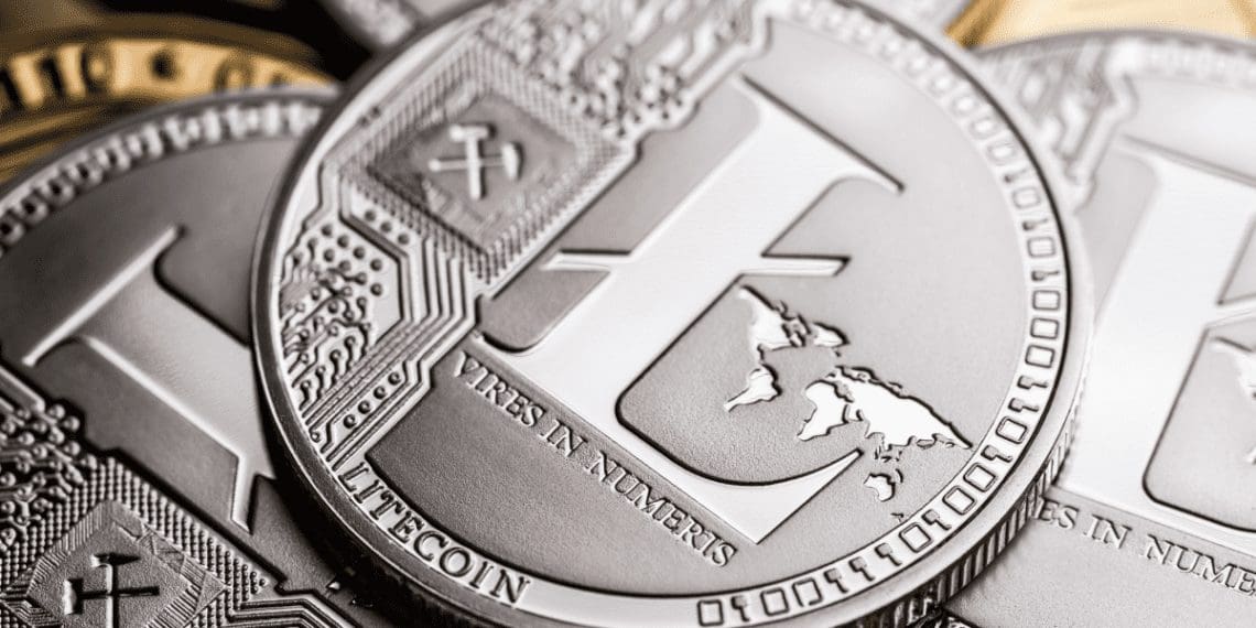 Litecoin bate récords por el auge de comisiones por transacción en BTC