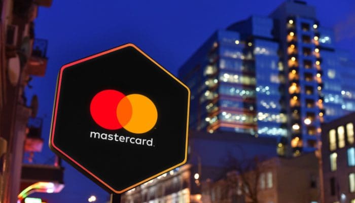 Dimite el jefe de NFT de Mastercard, de una forma muy inusual