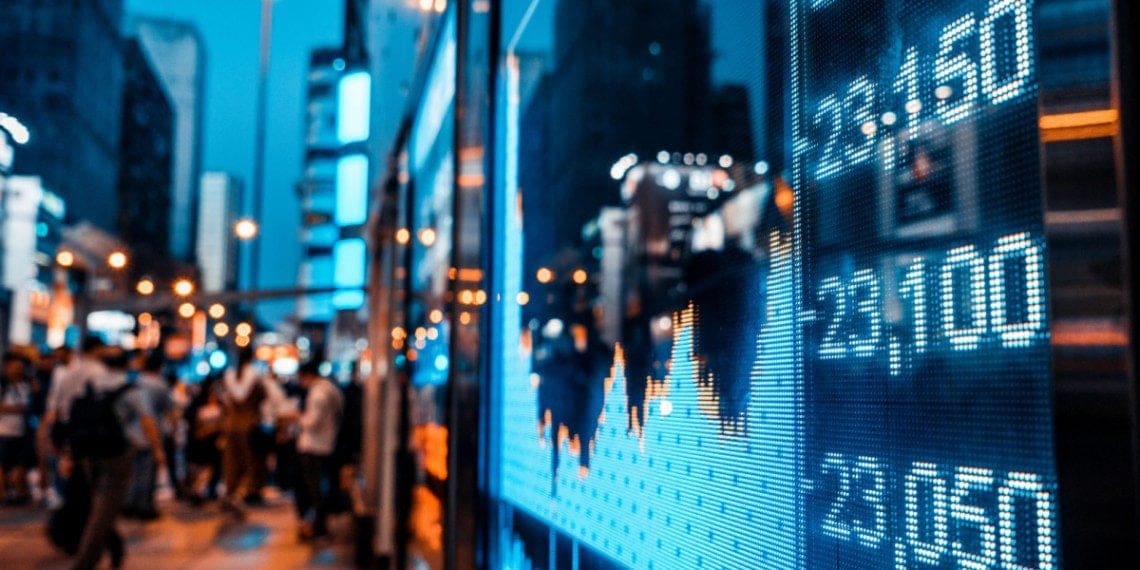 Shutterstock_564998512-1140×570-1 Un analista espera una subida del 80% en estos 5 valores de crypto IA