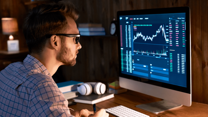 Inversor de 25 años gana 4.000M€ con trading de IA: La mayor fortuna del año
