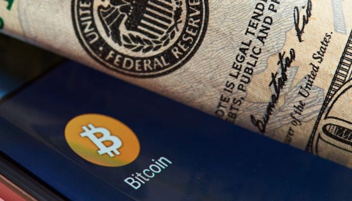 Trump furioso: El banco central se opone totalmente a él, malo para Bitcoin