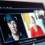 Deepfakes de IA amenazan cryptos: Pérdidas de $25 mil millones en 2024