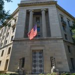 El nuevo fiscal general de Trump tenía cientos de miles en criptomonedas