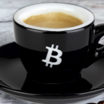 La cadena española de cafés invierte €1.000 millones en BTC, pero un experto advierte