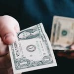 La stablecoin de Aave supera la incertidumbre y alcanza un gran hito