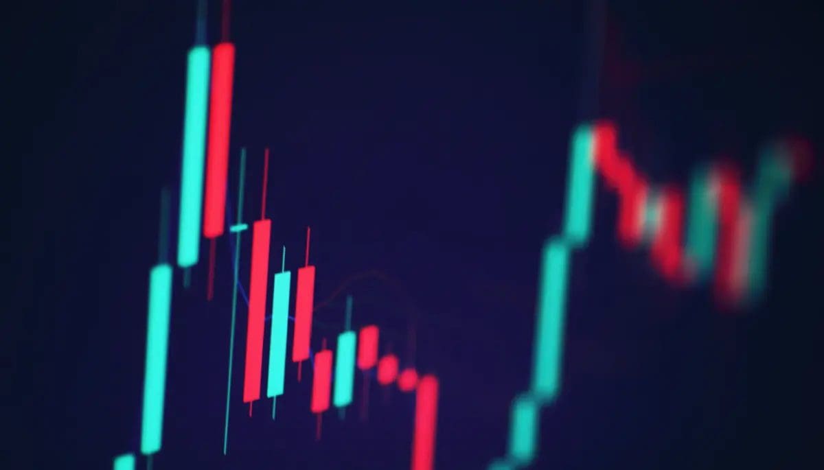 Bitcoin-koers-in-spanning-XRP-en-cardano-knallen-omhoog La cotización de Bitcoin en suspenso, XRP y Cardano aparecen