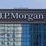 CEO de JPMorgan compara a BTC con los cigarrillos y prevé una recesión