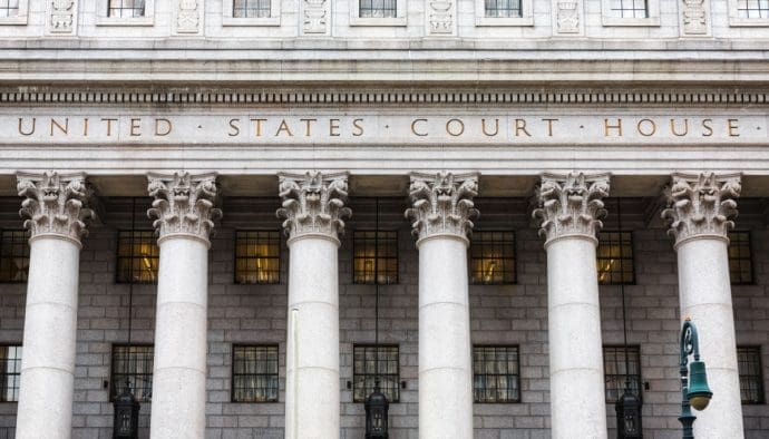crypto-rechtszaak-bitcoin-etf-winst-690×394-1 Triunfo en el caso Bitcoin, pero las cryptos peligran por la guerra