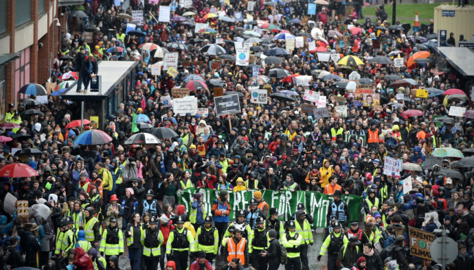 massaprotest-690×394-1 El precio del Bitcoin resiste durante las turbulencias mundiales