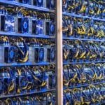 Efectos del halving de BTC: ingresos de grandes mineras caen casi 50%