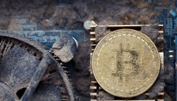 Un ingenuo minero de Bitcoin saca €3,1 millones de debajo del polvo