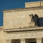 Bitcoin cae: 42% de posibilidades de que los tipos no bajen en 2024