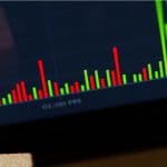 Tras un mes dramático, los ETFs de Bitcoin reaparecen en mayo