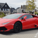 Peter compró el primer «Lamborghini Bitcoin» del mundo por sólo €10