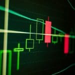Bitcoin no alcanza los $62.000 y retrocede, las altcoins bajo presión