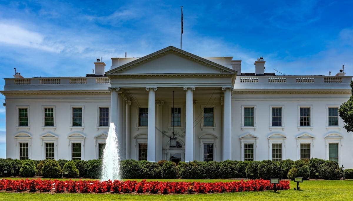 La guerra de Biden contra las criptomonedas hace ganar millones a Trump