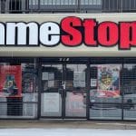 El memecoin de GameStop en Solana cae tras el silencio de Roaring Kitty