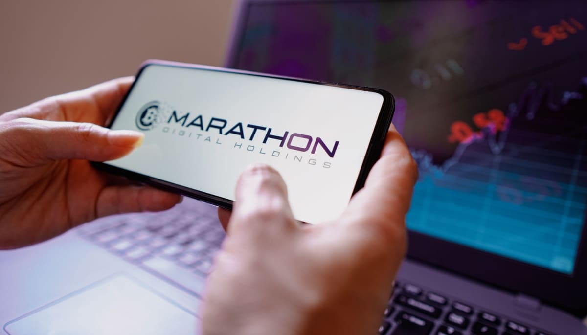 Gran minero compra $100 millones en BTC, estrategia 