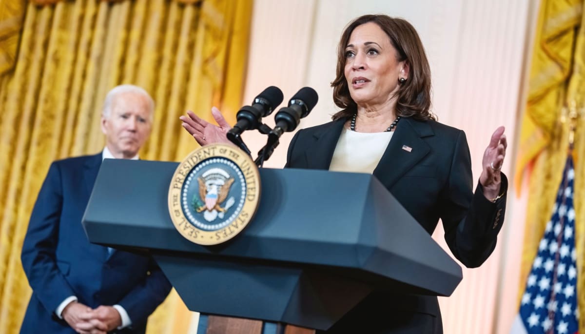 Crypto votantes en la mira: Harris adelanta a Trump en las encuestas