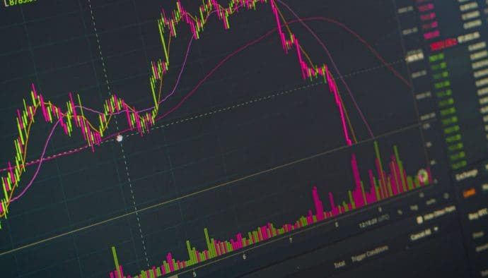 XRP cae un 14% en un día, pero siguen en pie nuevos récords