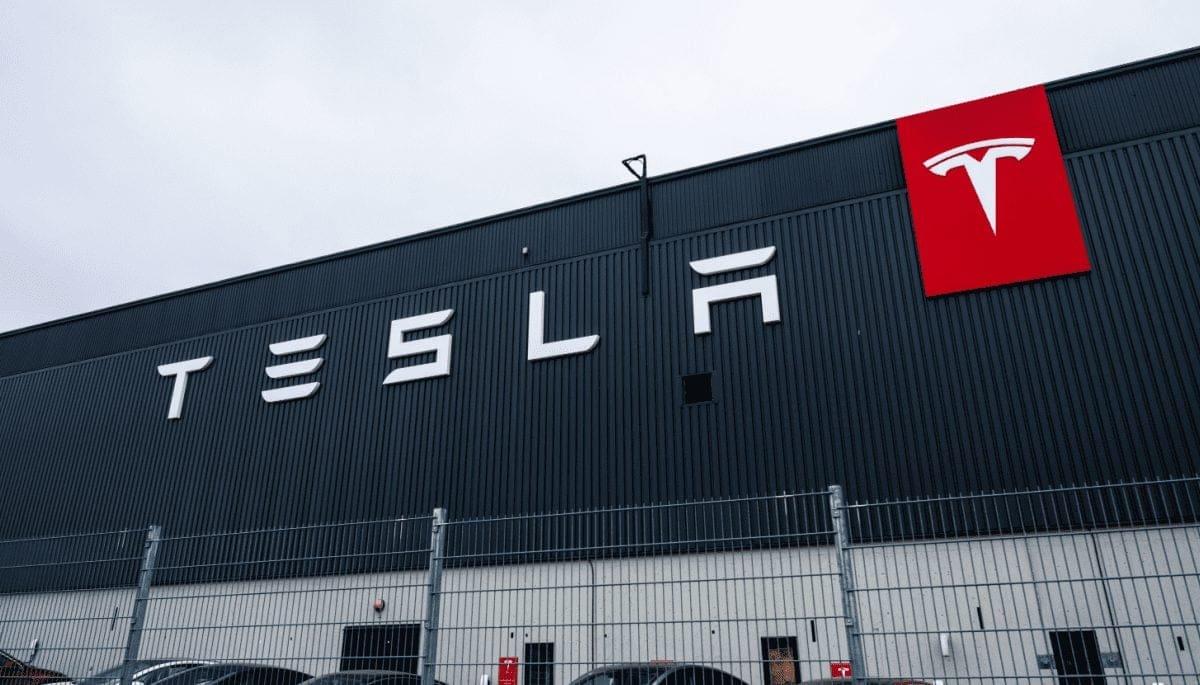 Tesla Alivio en el crypto mercado: Tesla confirma que no venderá su Bitcoin