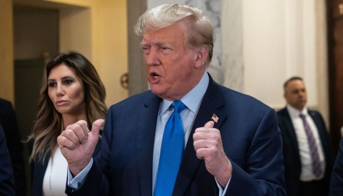 La crypto estrategia de Trump: Apoyo para Bitcoin y críticas a Harris