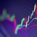 Bitcoin pisa el freno, pero las altcoins explotan: XRP sube un 20%