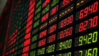 Inversores retiran $370 millones: ¿Qué falta en el plan de Trump para BTC?
