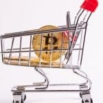 Hombre apuesta por Bitcoin 2879 días y hoy vive como un rey