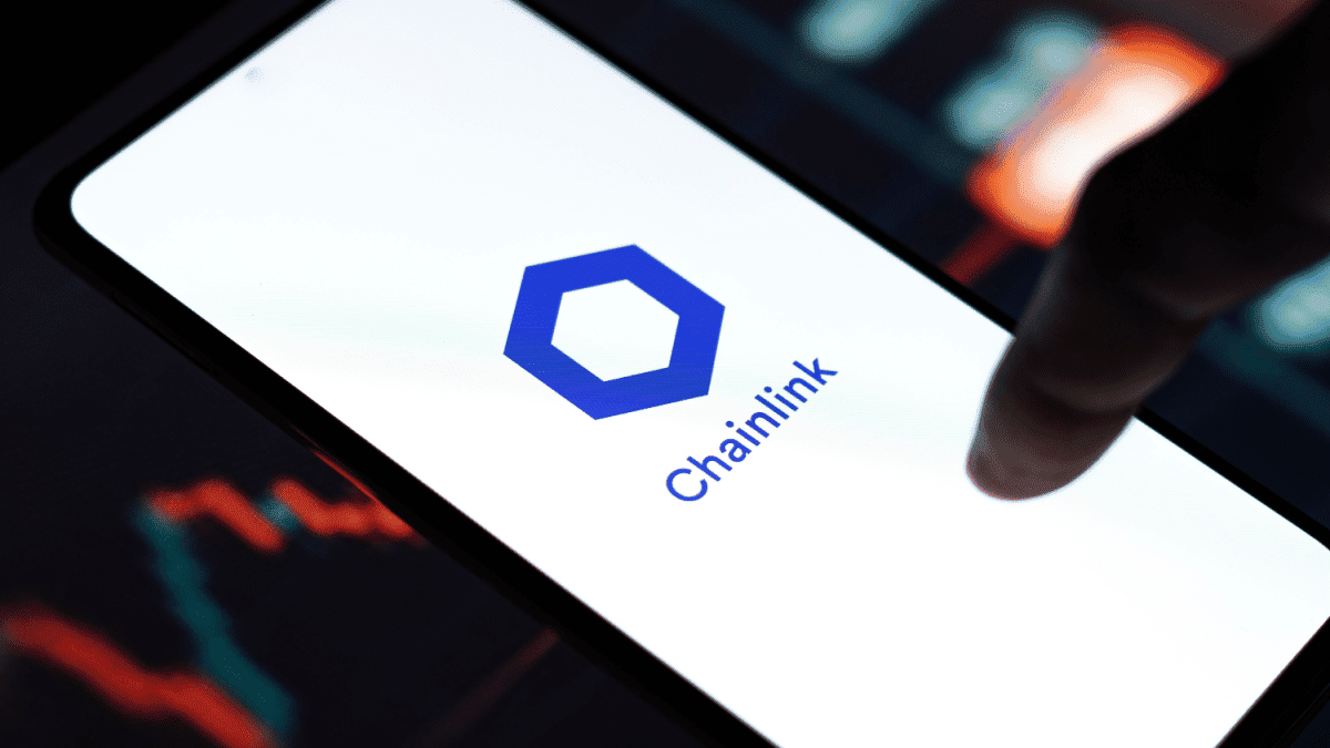 Experto prevé alza del 335% para Chainlink: precio hacia 100 USD