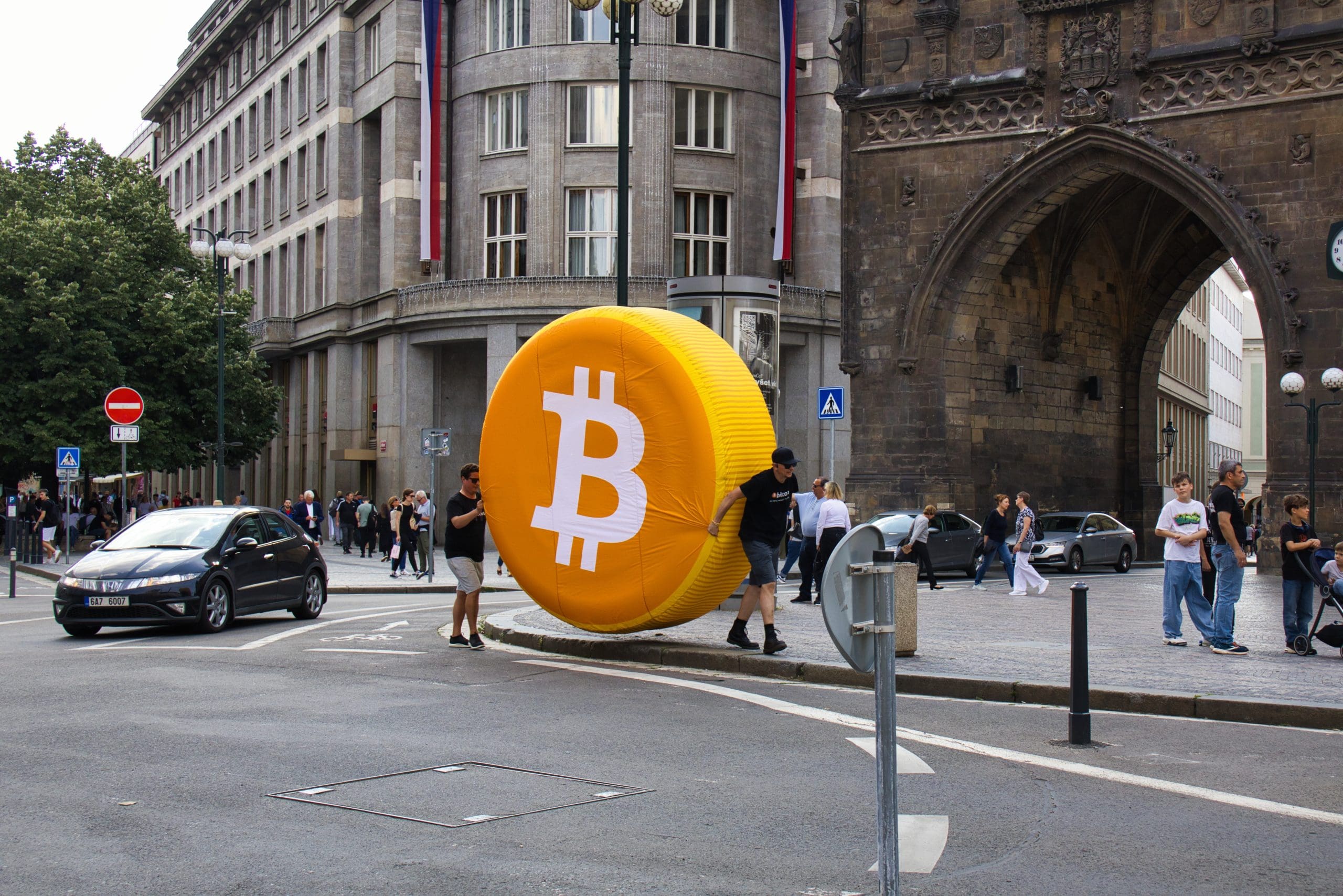 Bitcoin alcanza nuevas cotas: Estos 3 factores son cruciales