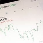 La batalla de las stablecoins: el líder del mercado Tether se pone al día