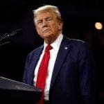 La familia Trump amplía su imperio crypto con la caída de las memecoins