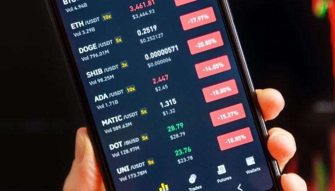 Un experto en criptomonedas predice una caída de las altcoins: 'casi todas caerán un 99%'