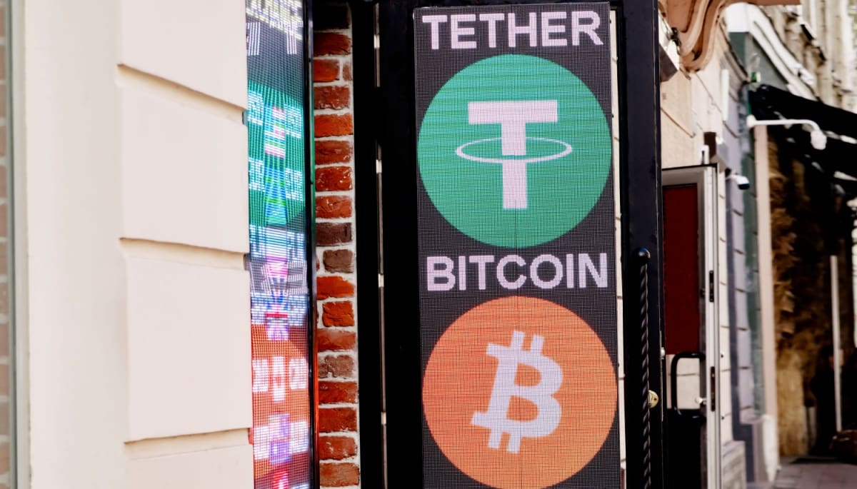 Powell interviene: Las criptomonedas podrían volver a los bancos