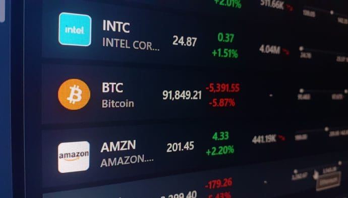 Crypto Radar: Bitcoin alcanza los $91.000, Solana y memecoins suben