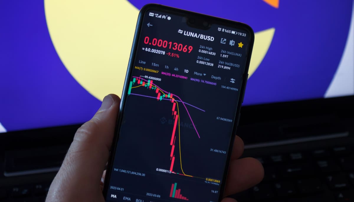 Inversores abandonan Bitcoin y corren hacia stablecoins por culpa de Trump
