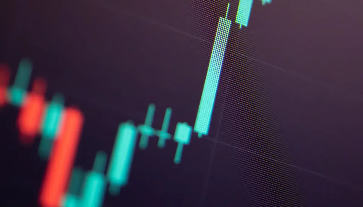 Bitcoin vuelve a alcanzar los $100.000: Operadores apuestan en masa