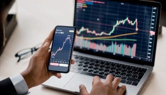 Bitcoin se mantiene firme a pesar del apagón en España, el mercado en vilo