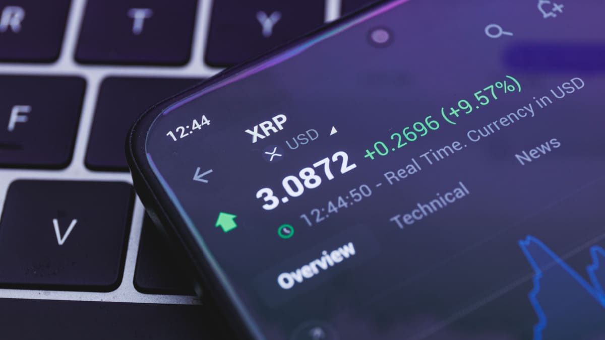 Se lo preguntamos al ordenador: Esto es lo que hará el precio de XRP
