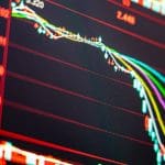 Los mercados caen, aumenta el estrés en la deuda y crece el temor a recesión