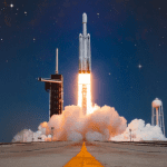 Un millonario de Bitcoin compra un vuelo de SpaceX para una aventura espacial