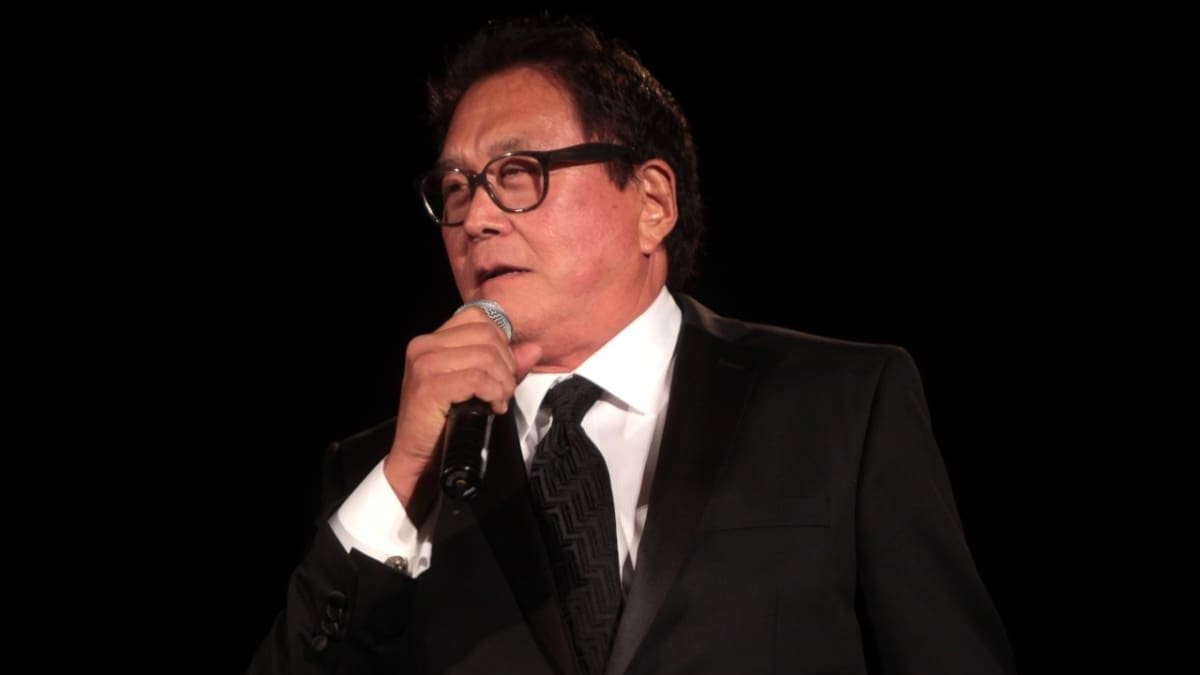 Kiyosaki: «Ahorrar es para tontos, compra Bitcoins y oro»